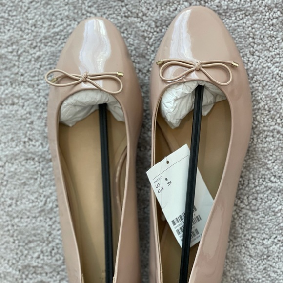 H&M pale pink ballet flats.new with tags. Size 39.